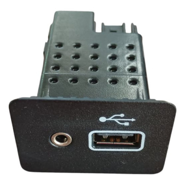 Tomada Usb Nissan Versa 2019 A 2022 Original