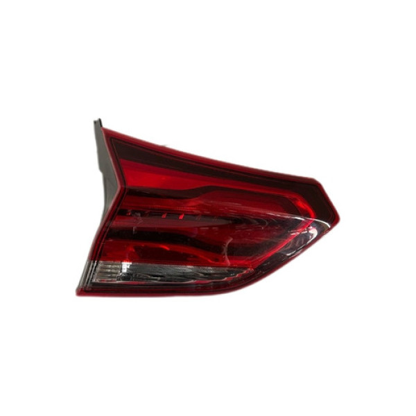 Lanterna Traseira Esquerda Tracker 2020/ (mala)