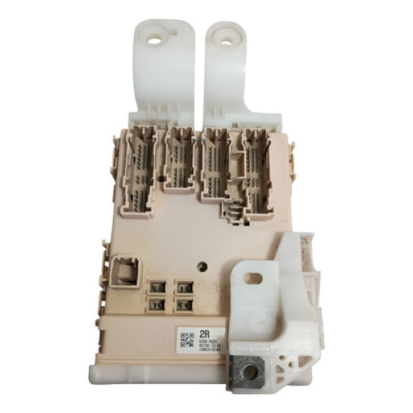 Caixa De Fusivel Corolla 2014 A 2019  8273012l62